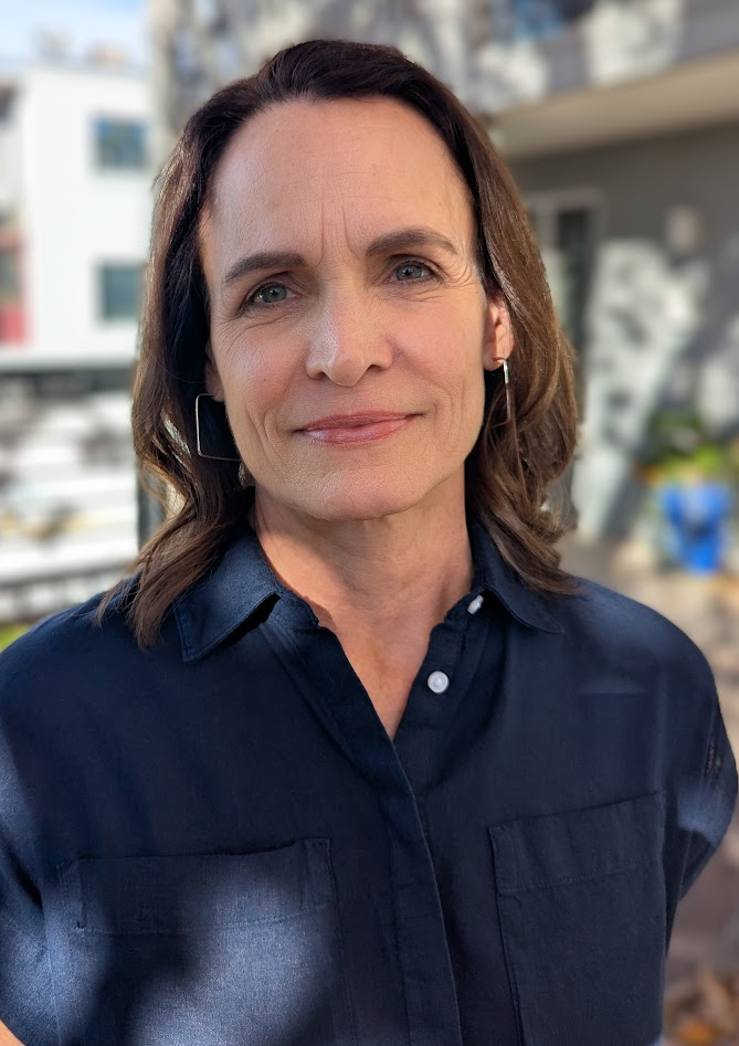 Julie Chrzanowski, MA, LPC, LMFT Psychotherapy & Supervision